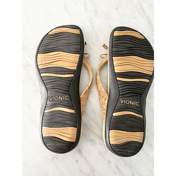 NWOT - Vionic Bella Toe Sandal - Gold Cork - Size 8 - Picture 4 of 5
